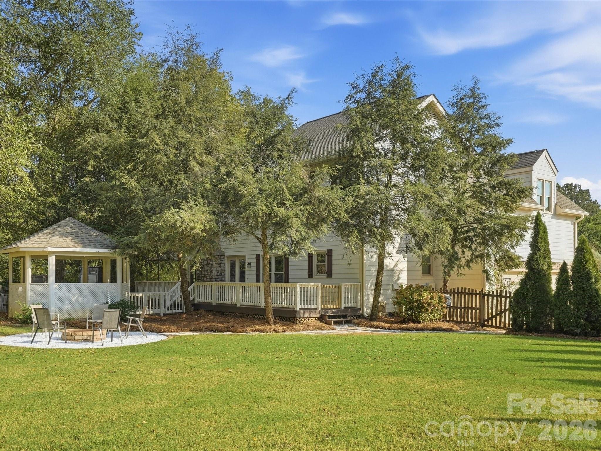 123 Topsail Place