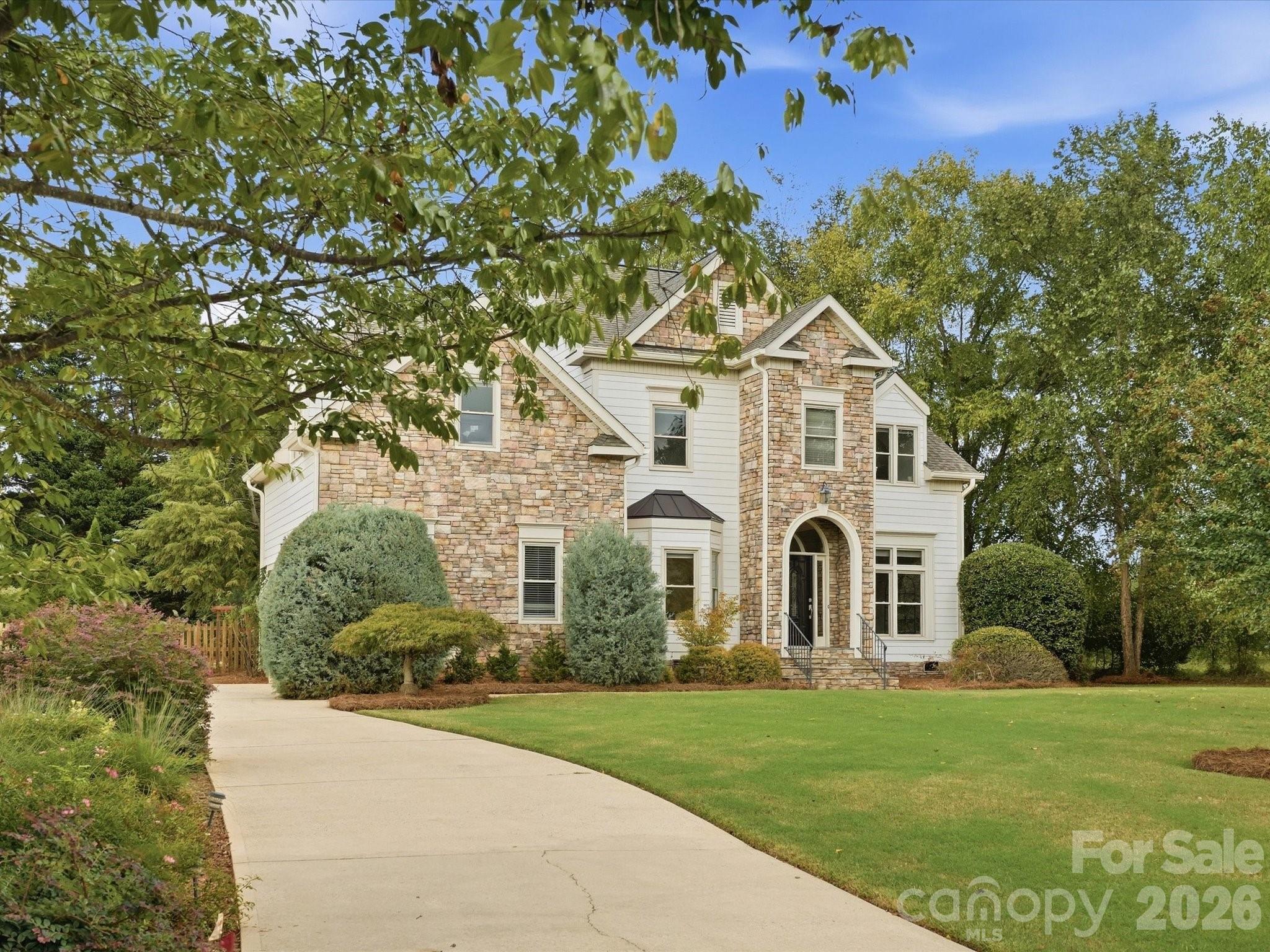 123 Topsail Place