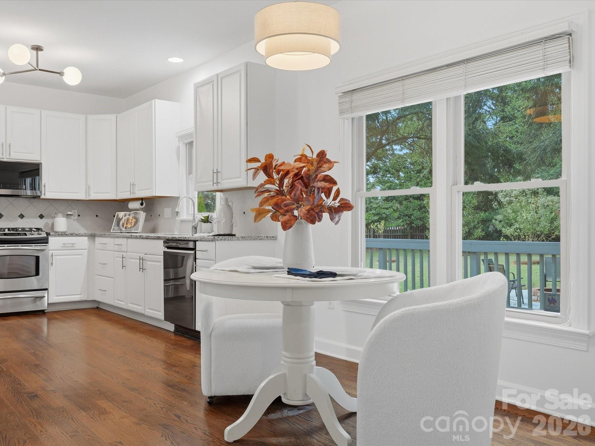 123 Topsail Place