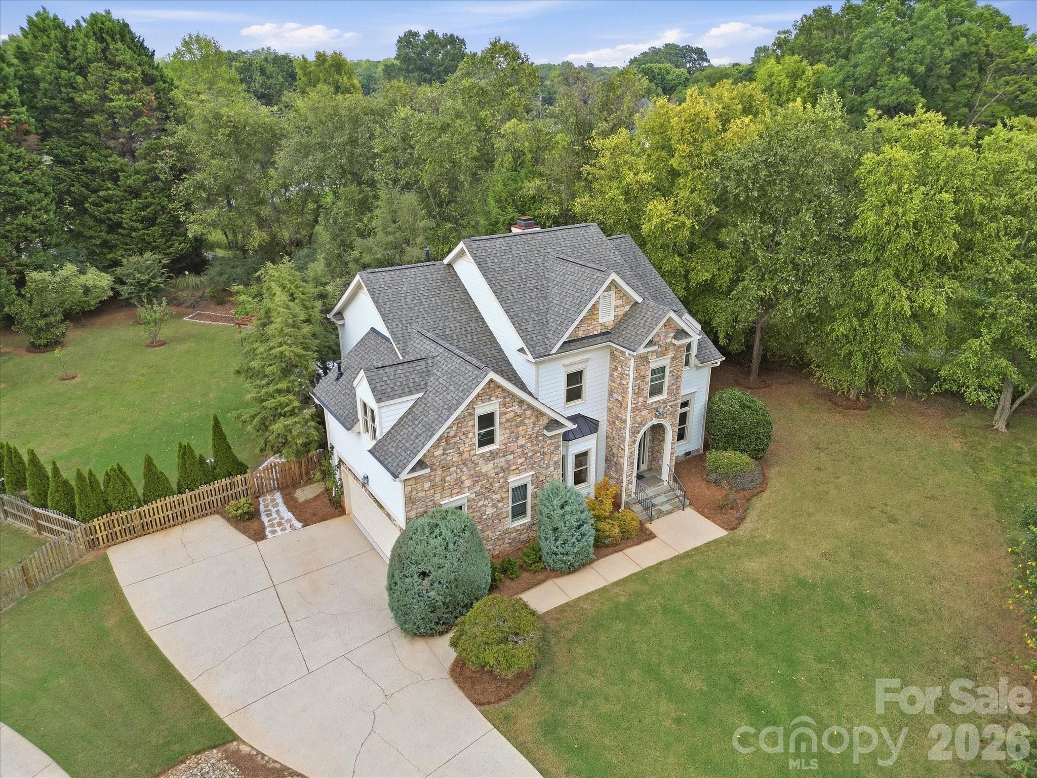 123 Topsail Place