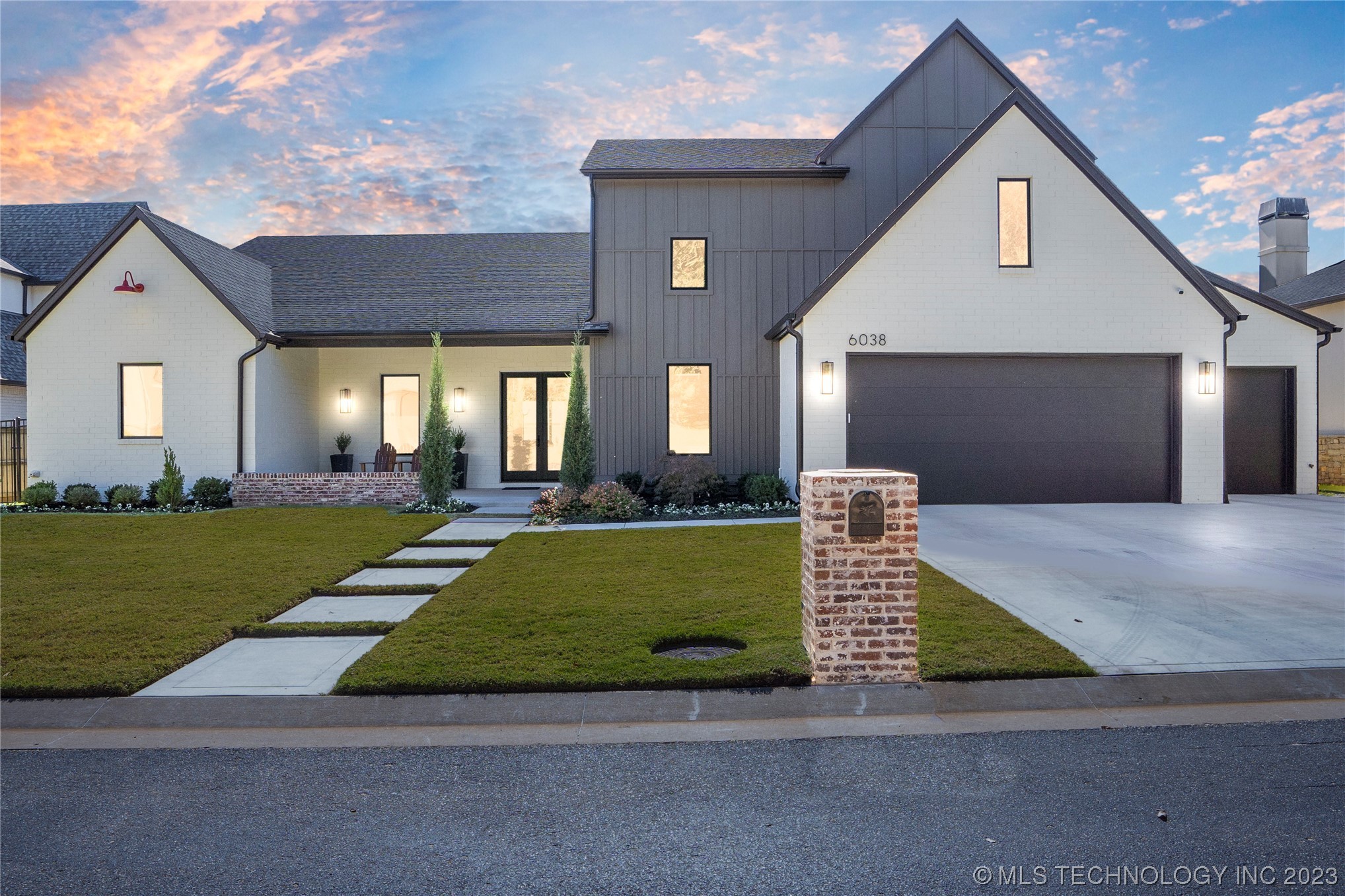 6038 E 119th Place