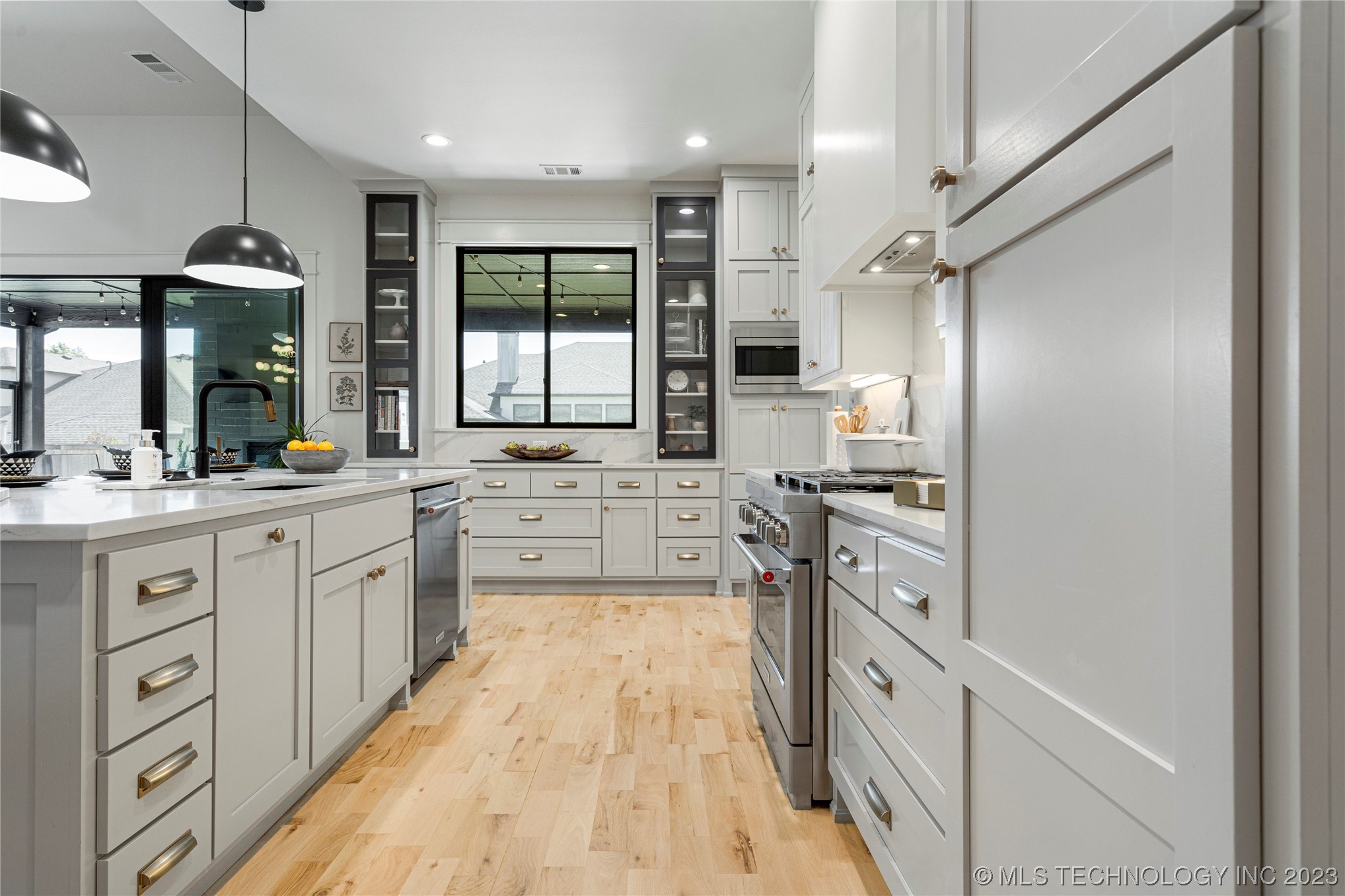 6038 E 119th Place