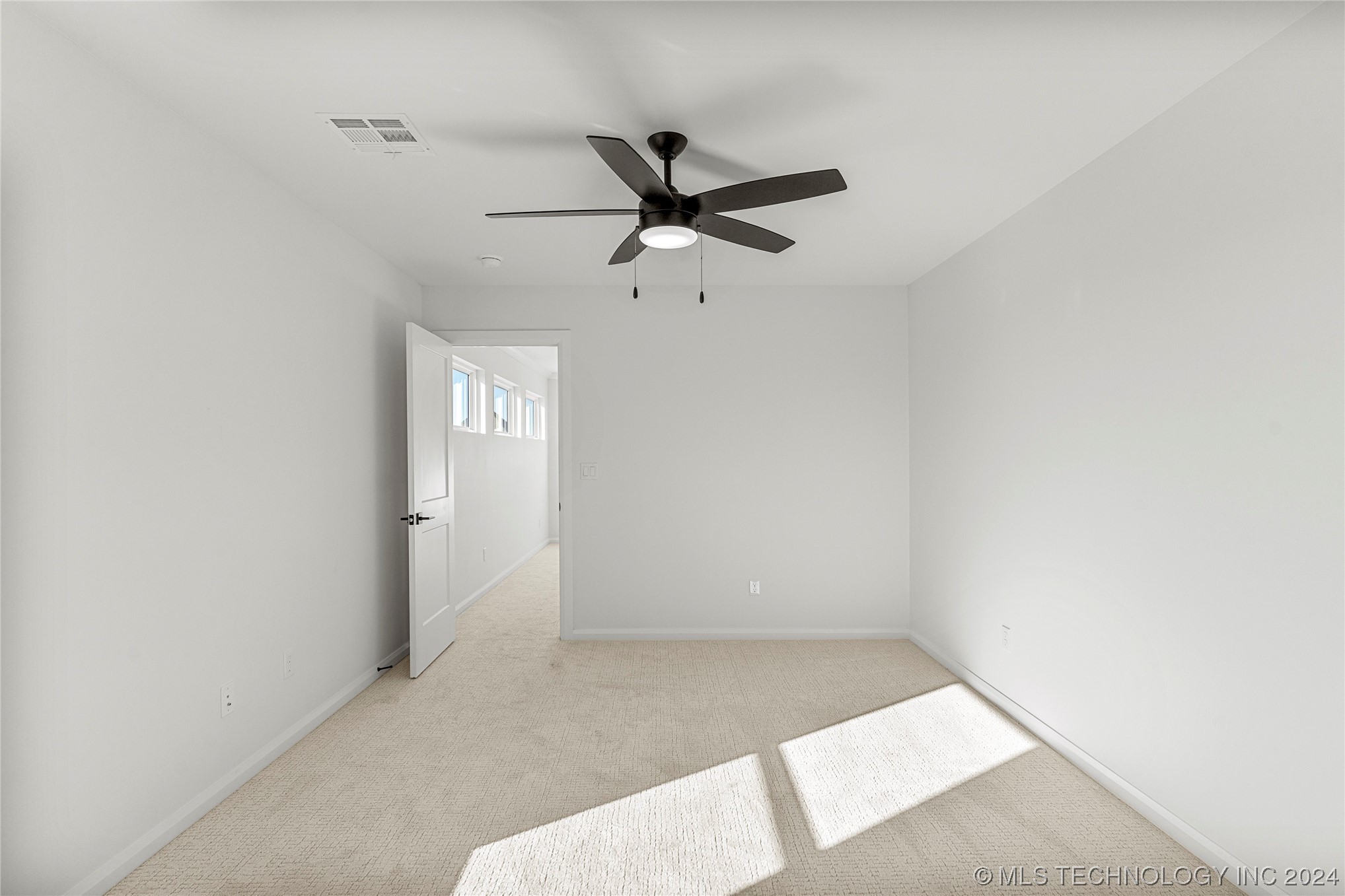 12607 S Fulton Avenue