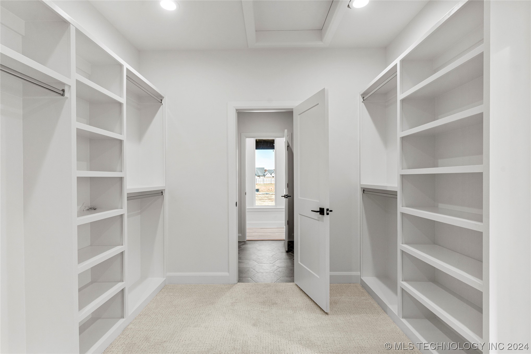 12607 S Fulton Avenue