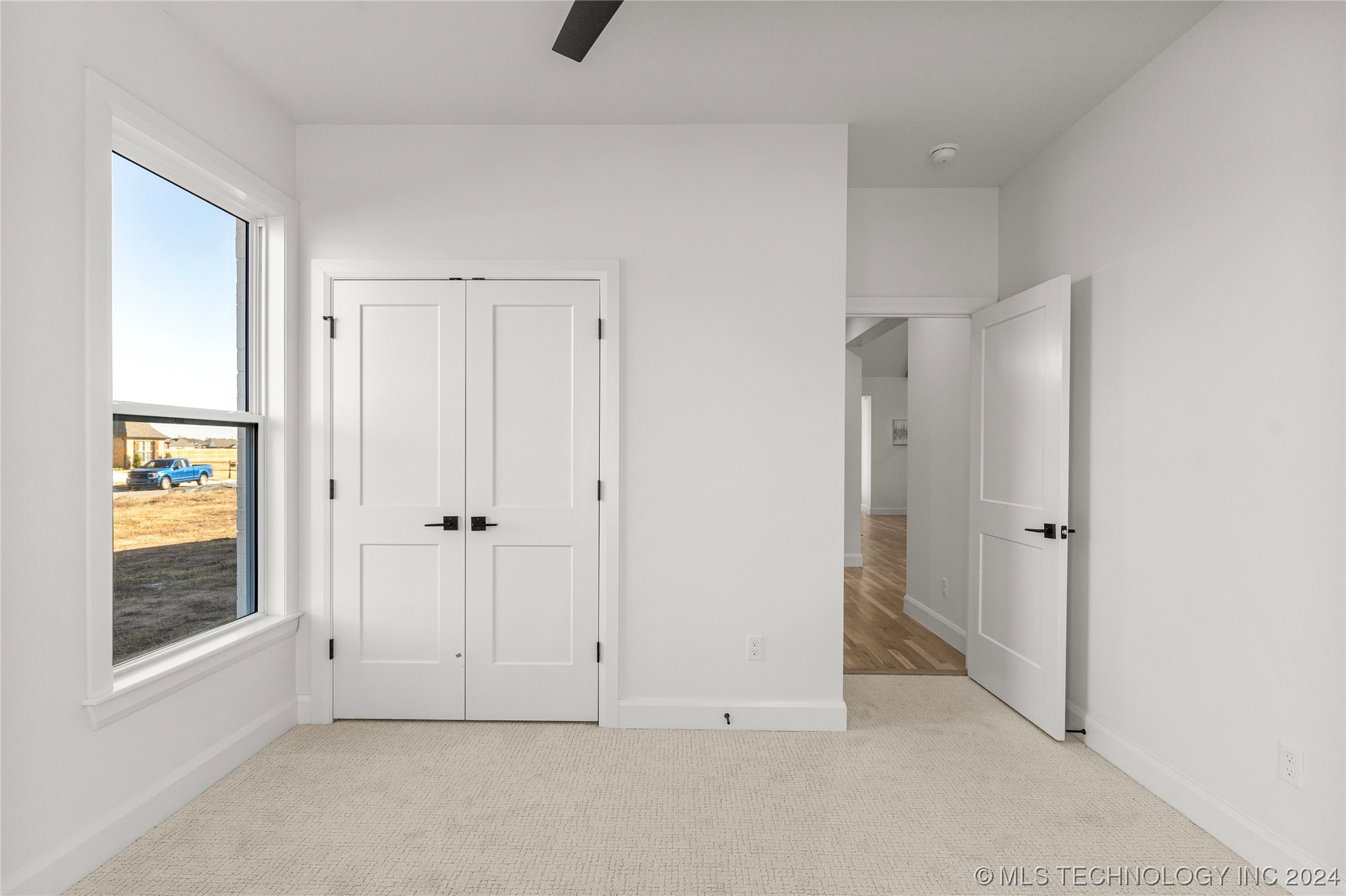 12607 S Fulton Avenue