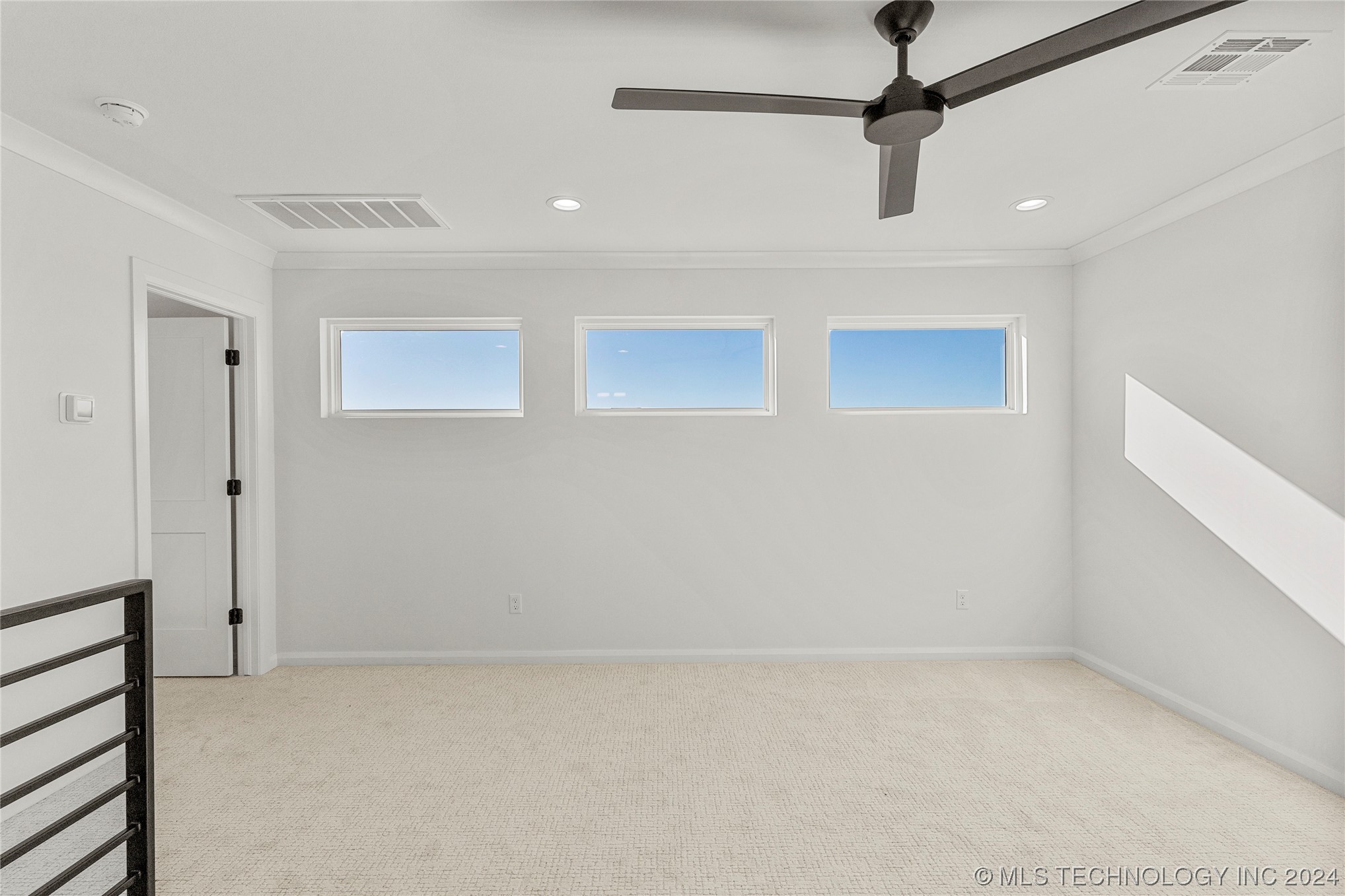 12607 S Fulton Avenue