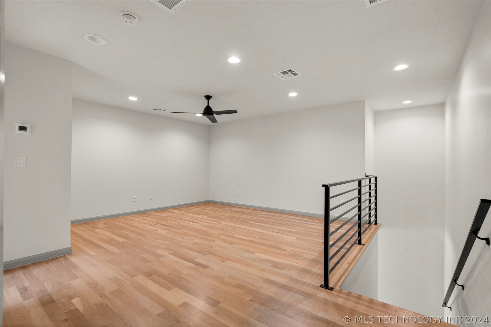 5409 E 126th Place