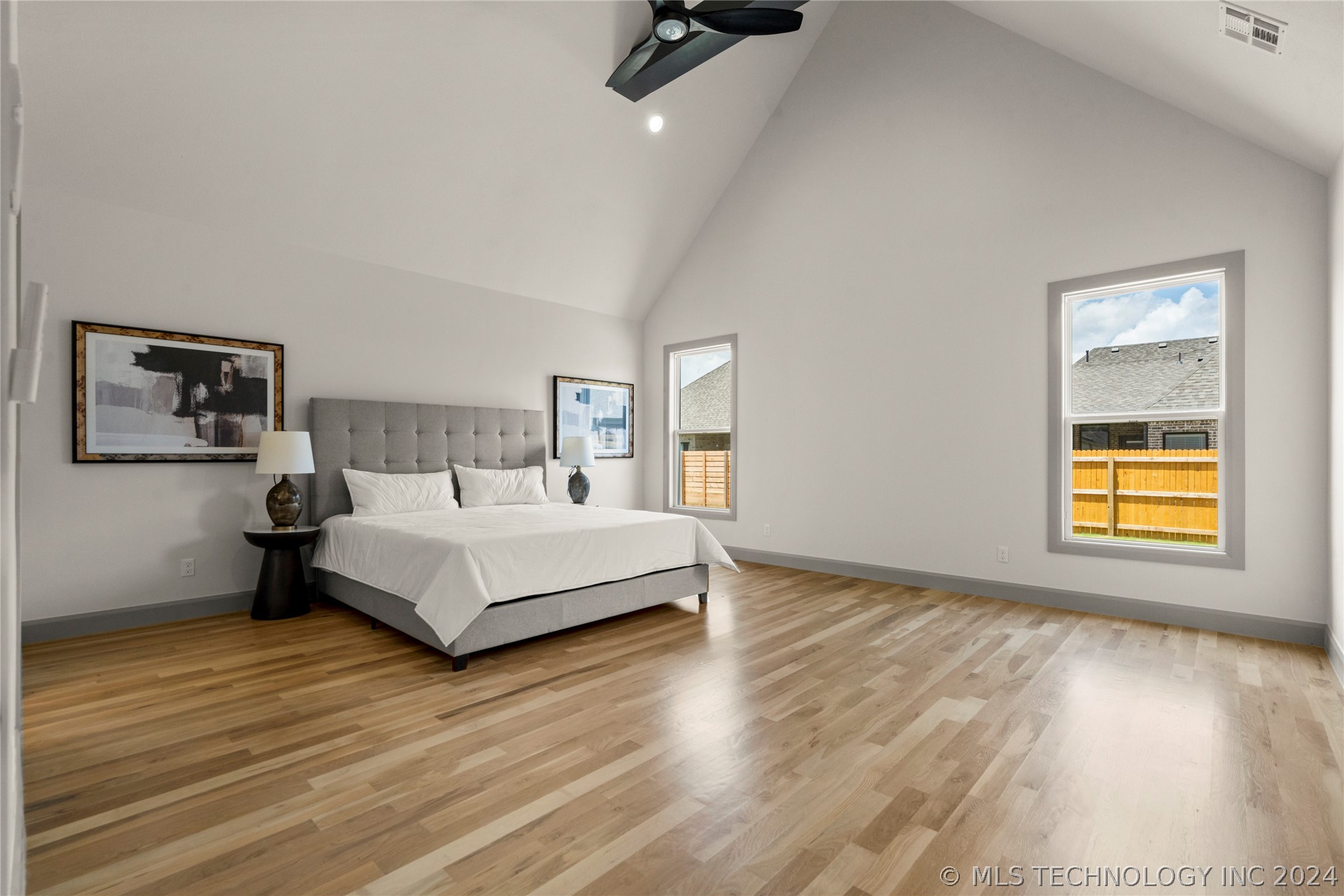 5409 E 126th Place