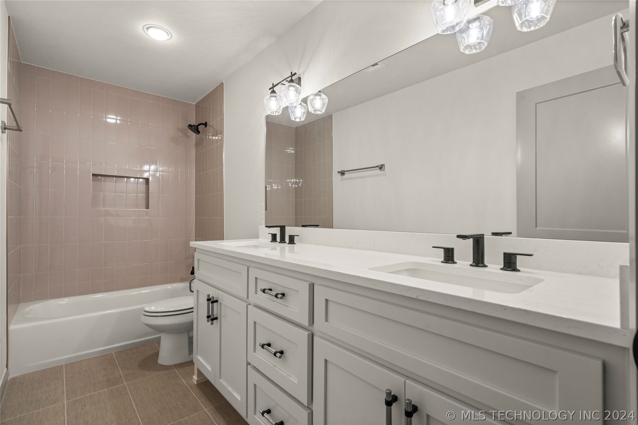 5409 E 126th Place