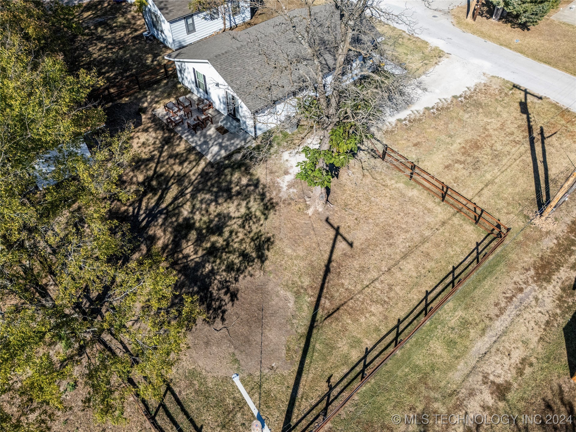 202 W Carter Street