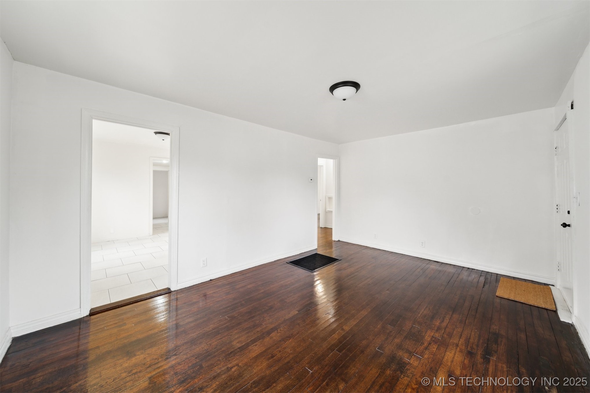 1227 N WINSTON Avenue