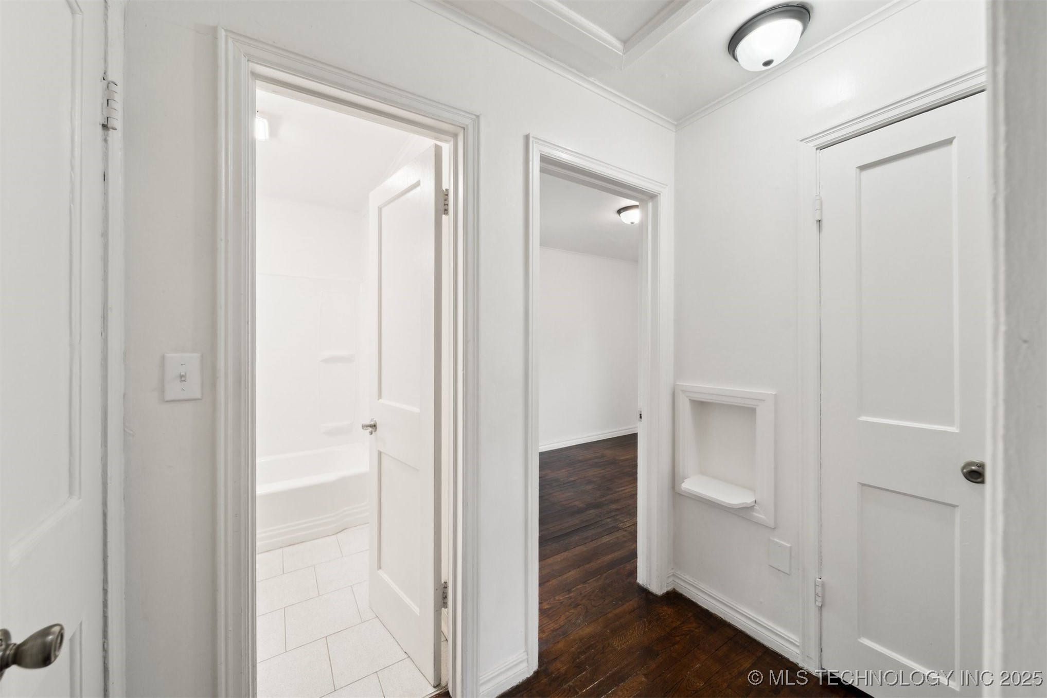 1227 N WINSTON Avenue