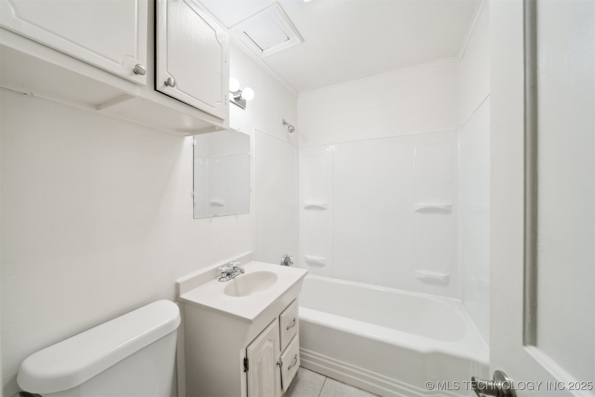 1227 N WINSTON Avenue