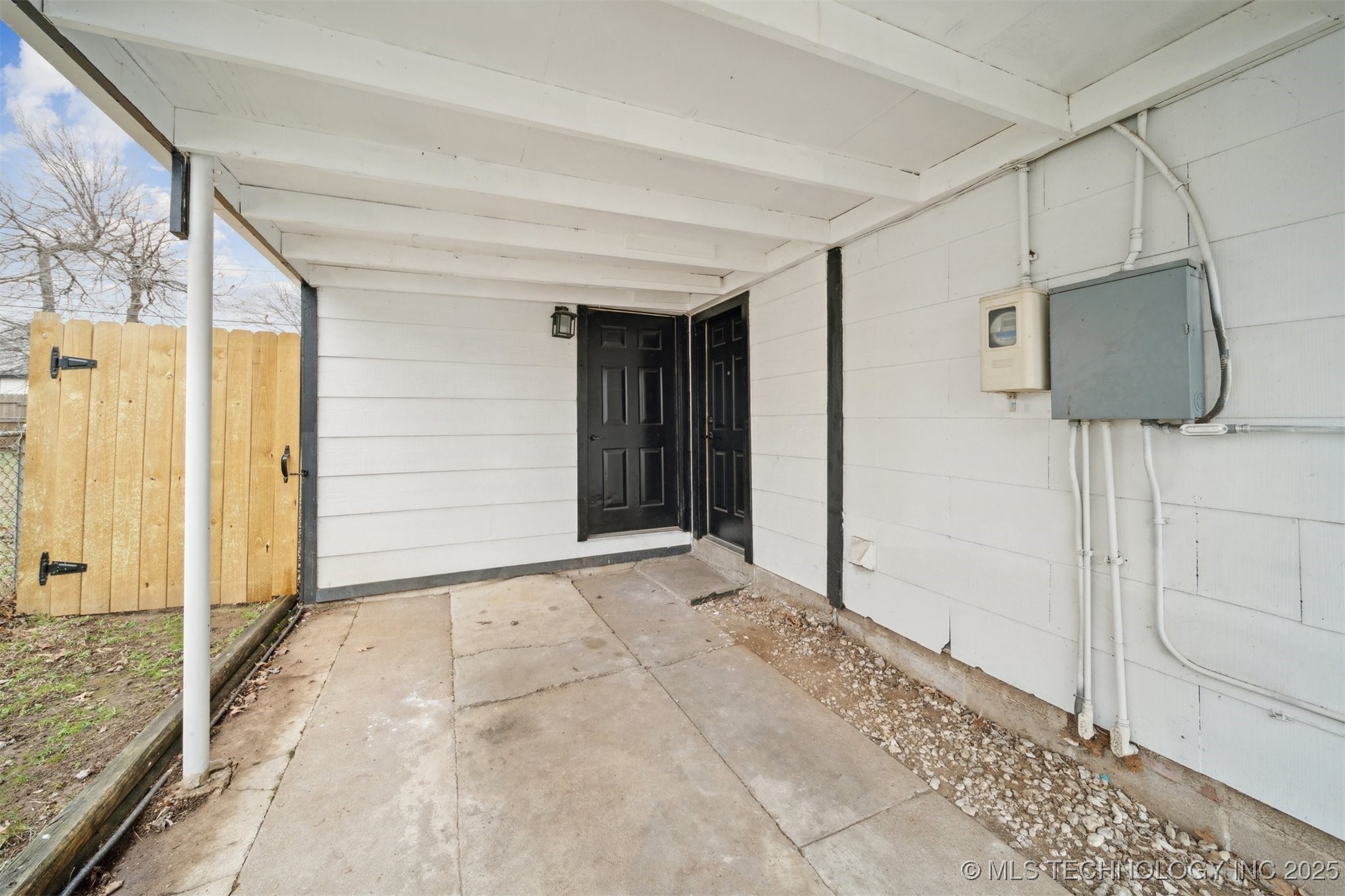 1227 N WINSTON Avenue