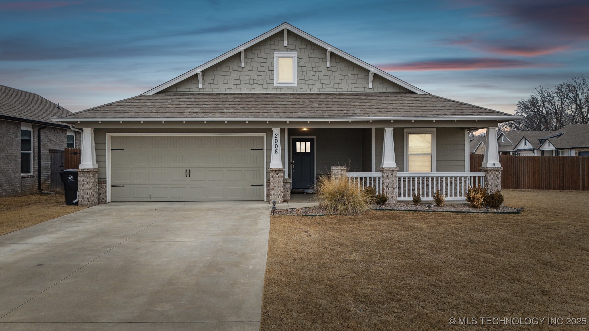 2008 W Huntsville Place