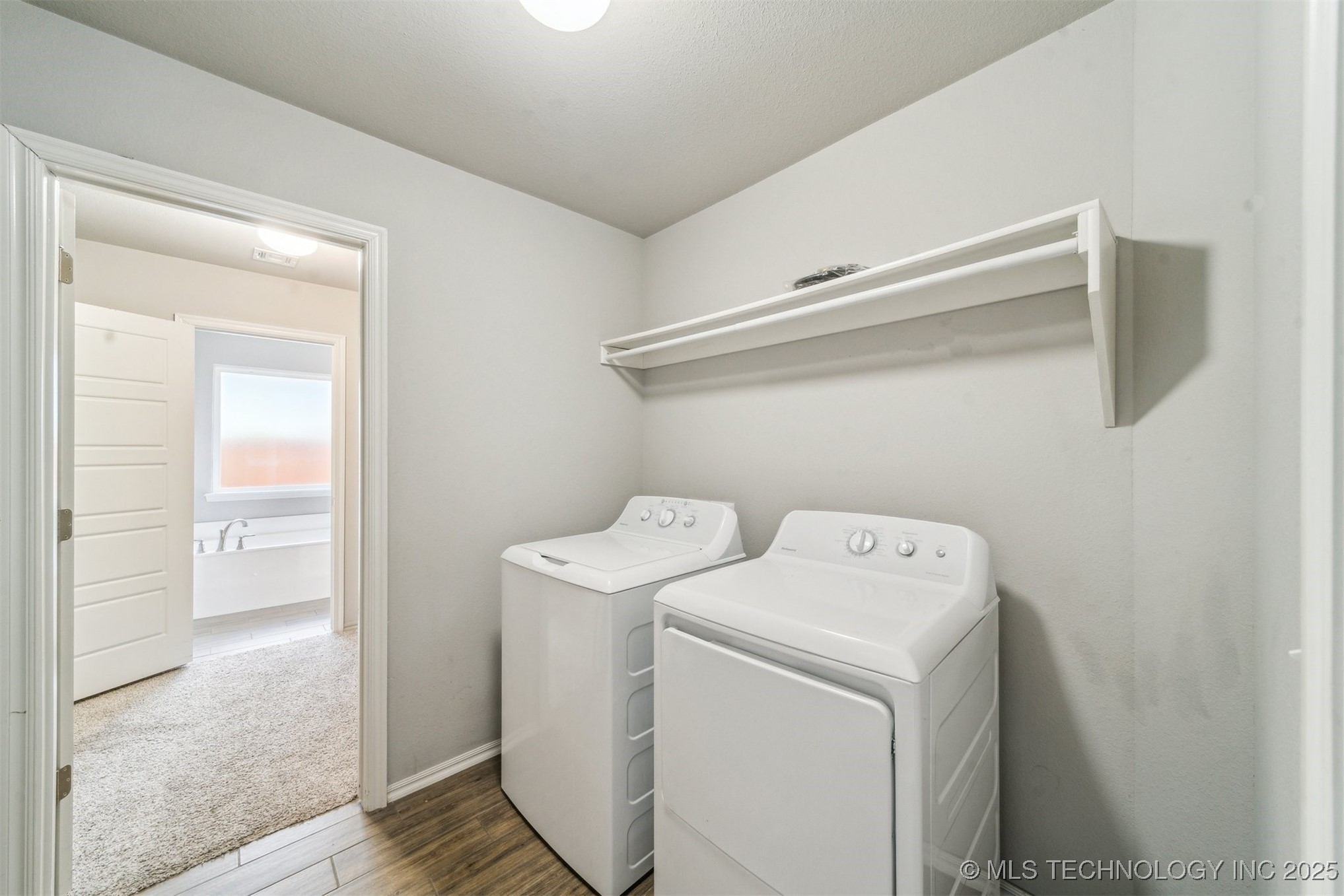 2029 W Huntsville Place