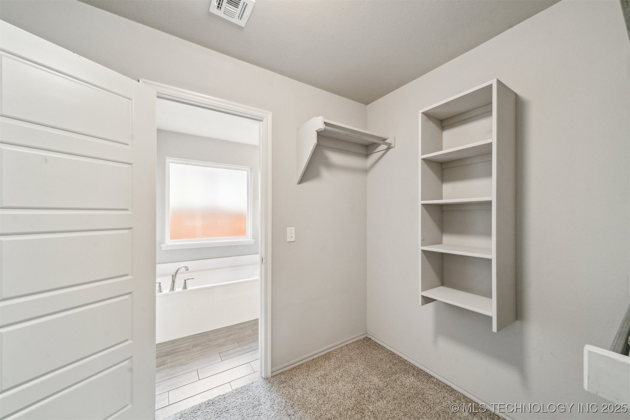 2029 W Huntsville Place