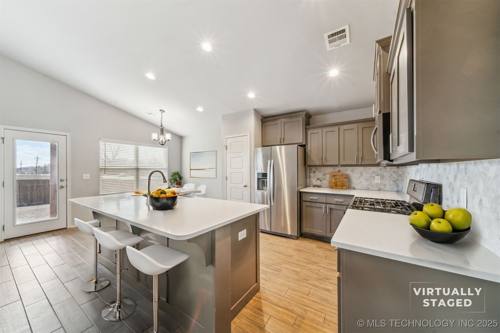 2029 W Huntsville Place