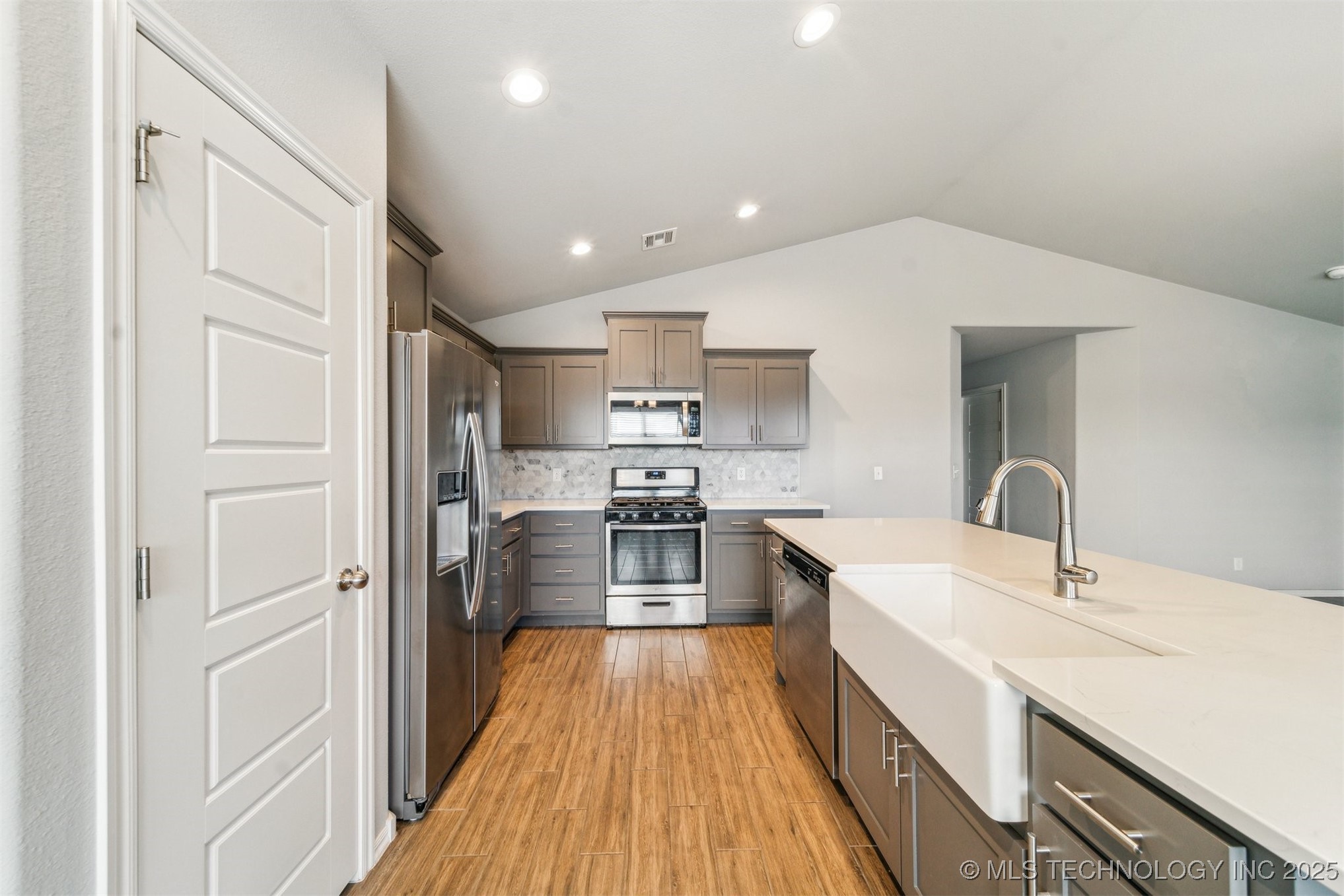 2029 W Huntsville Place