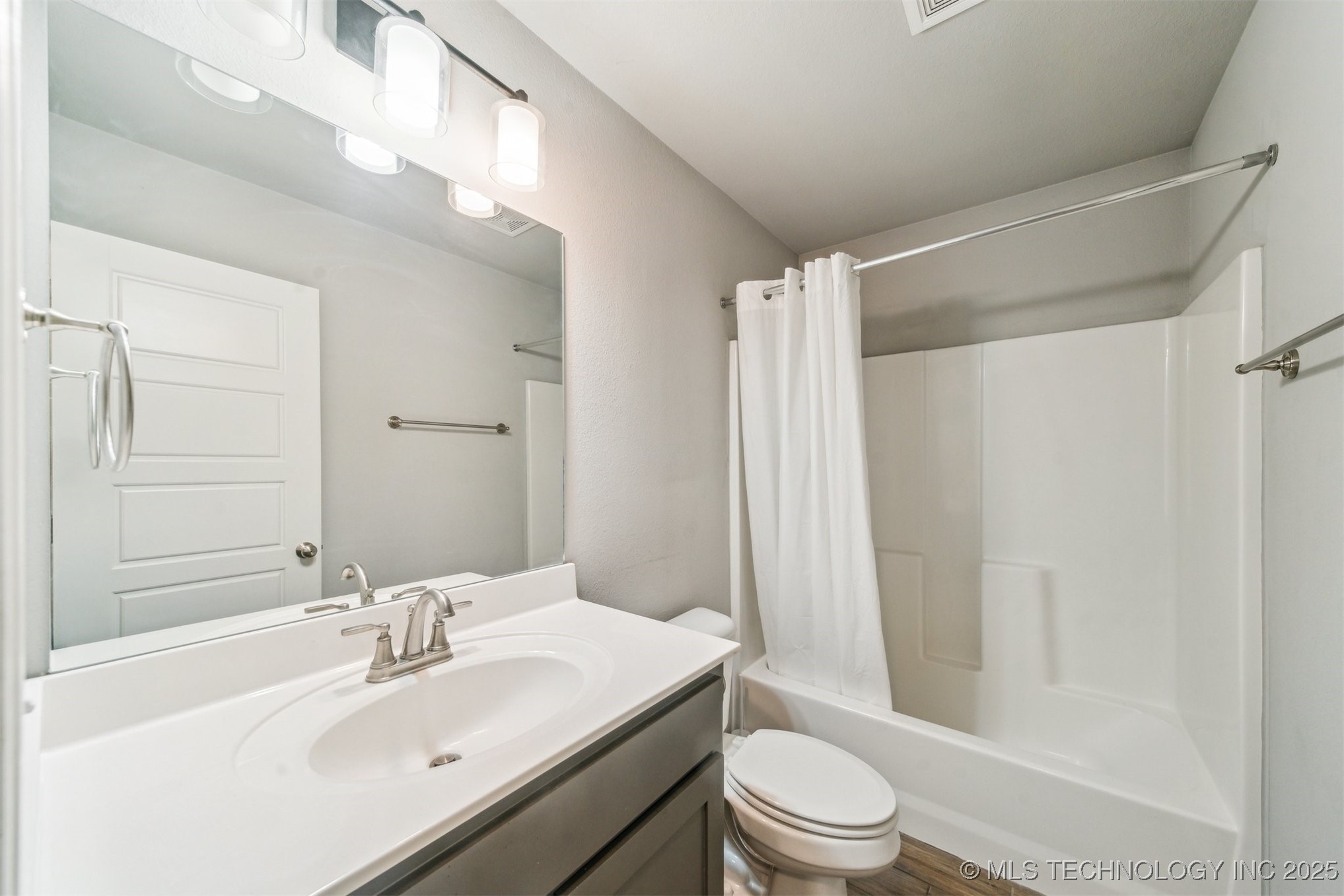 2029 W Huntsville Place