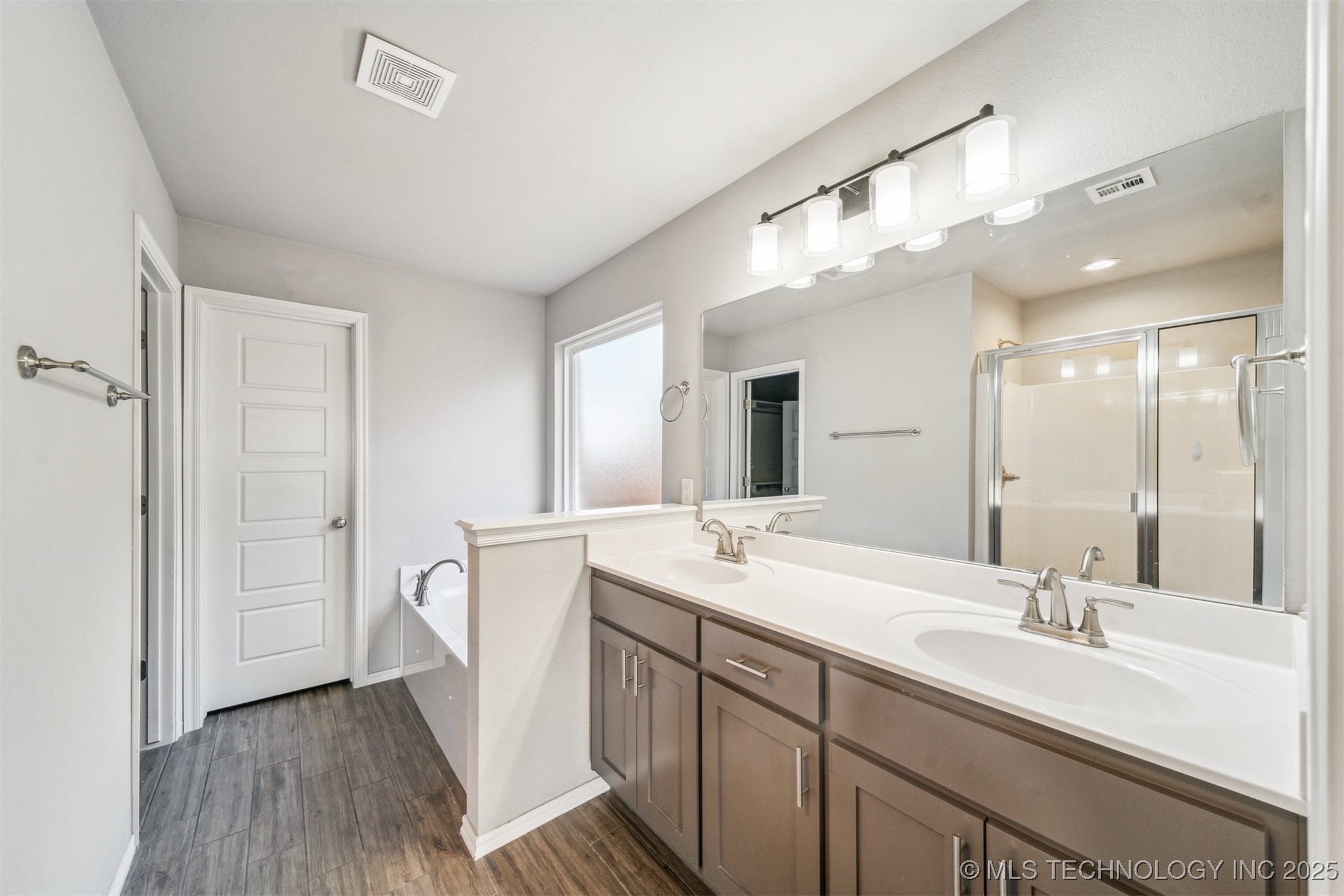 2029 W Huntsville Place