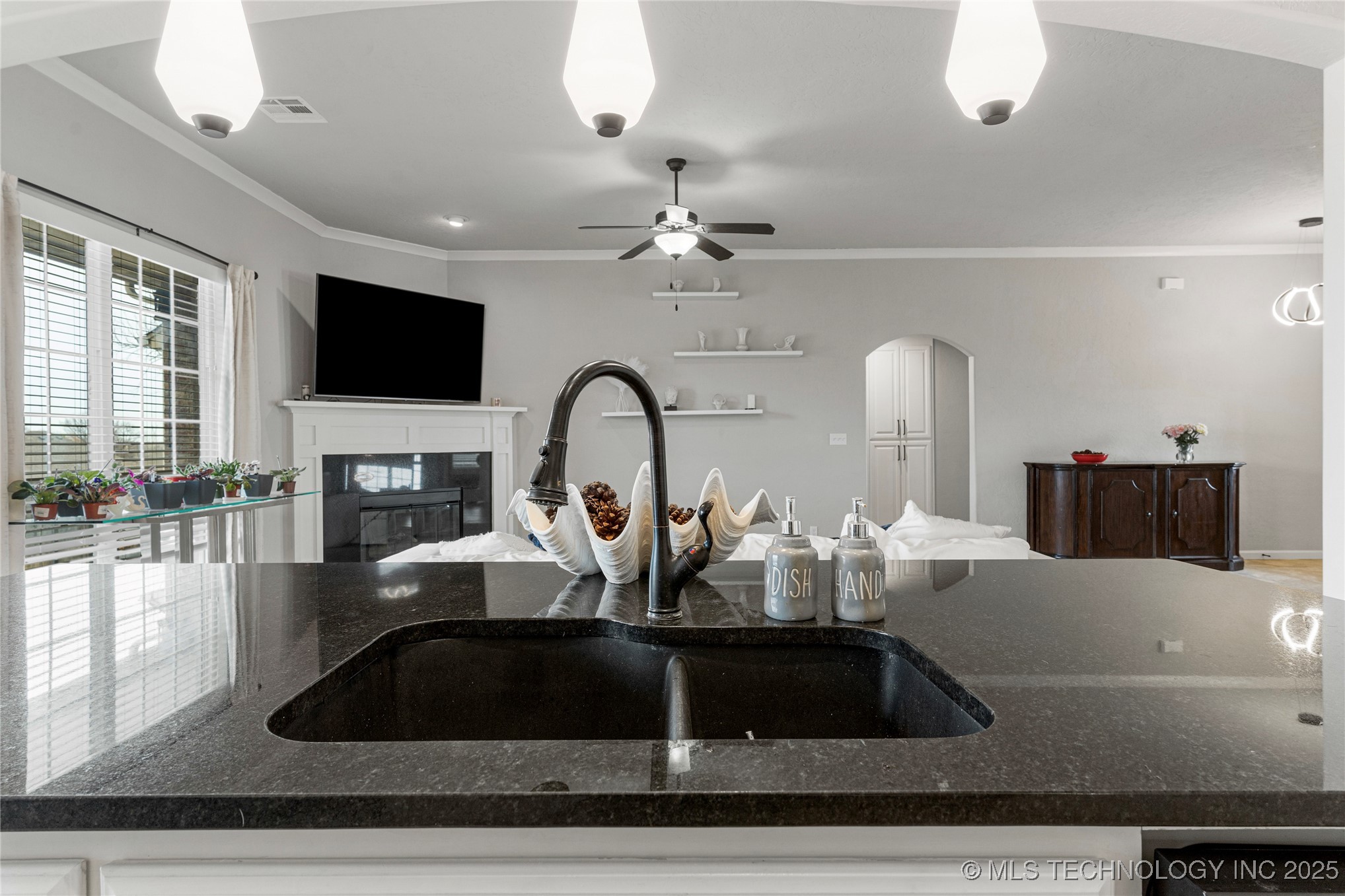 6319 E 147th Street S