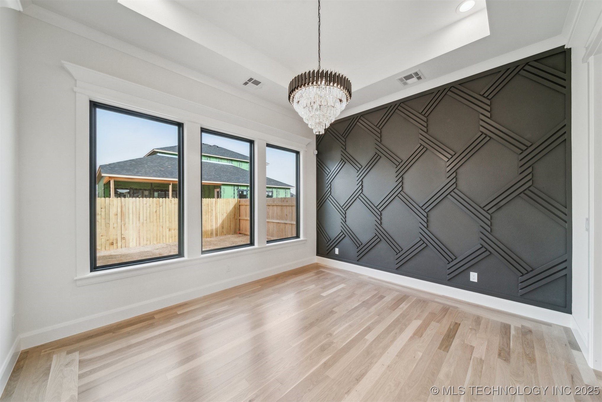 12619 S Fulton Avenue