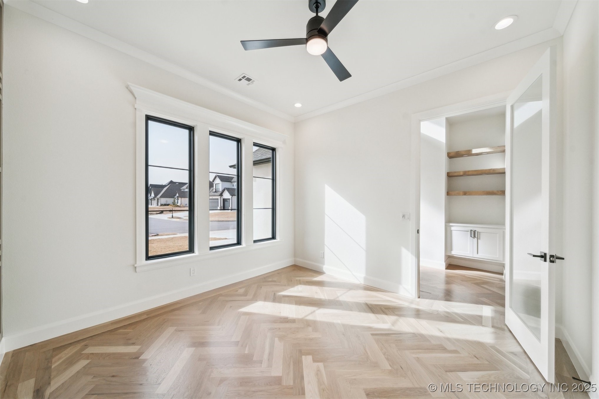 12619 S Fulton Avenue