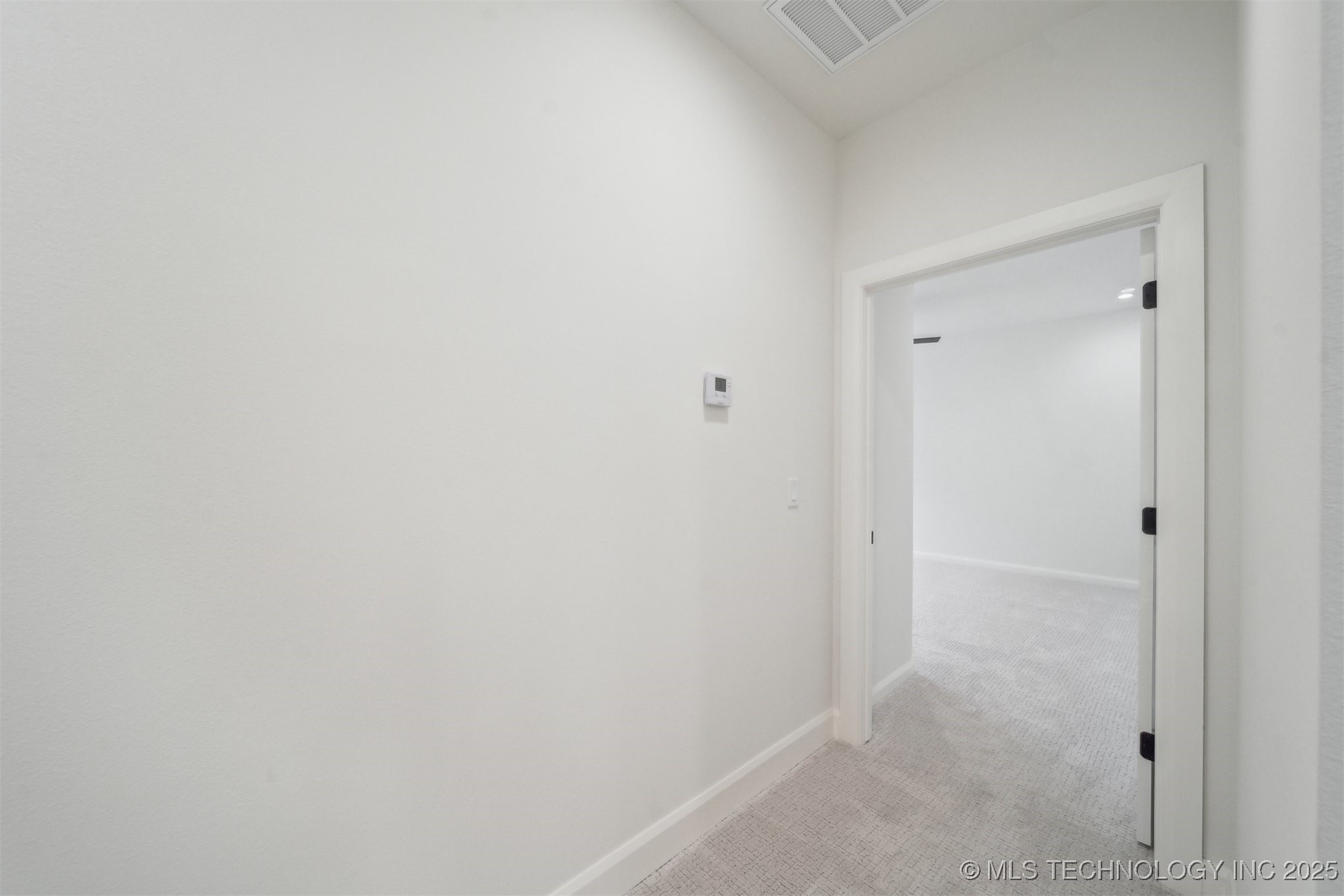 12619 S Fulton Avenue