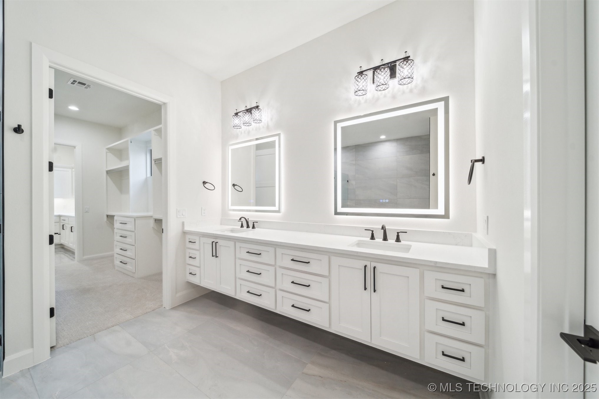 12619 S Fulton Avenue