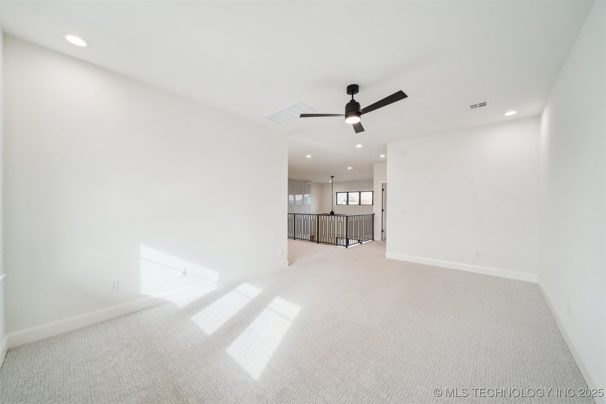 12619 S Fulton Avenue