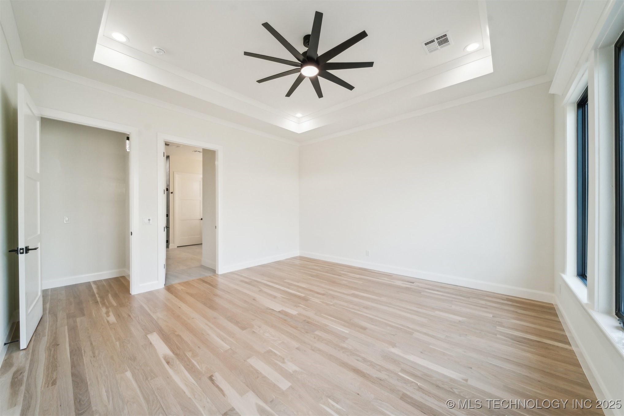 12619 S Fulton Avenue