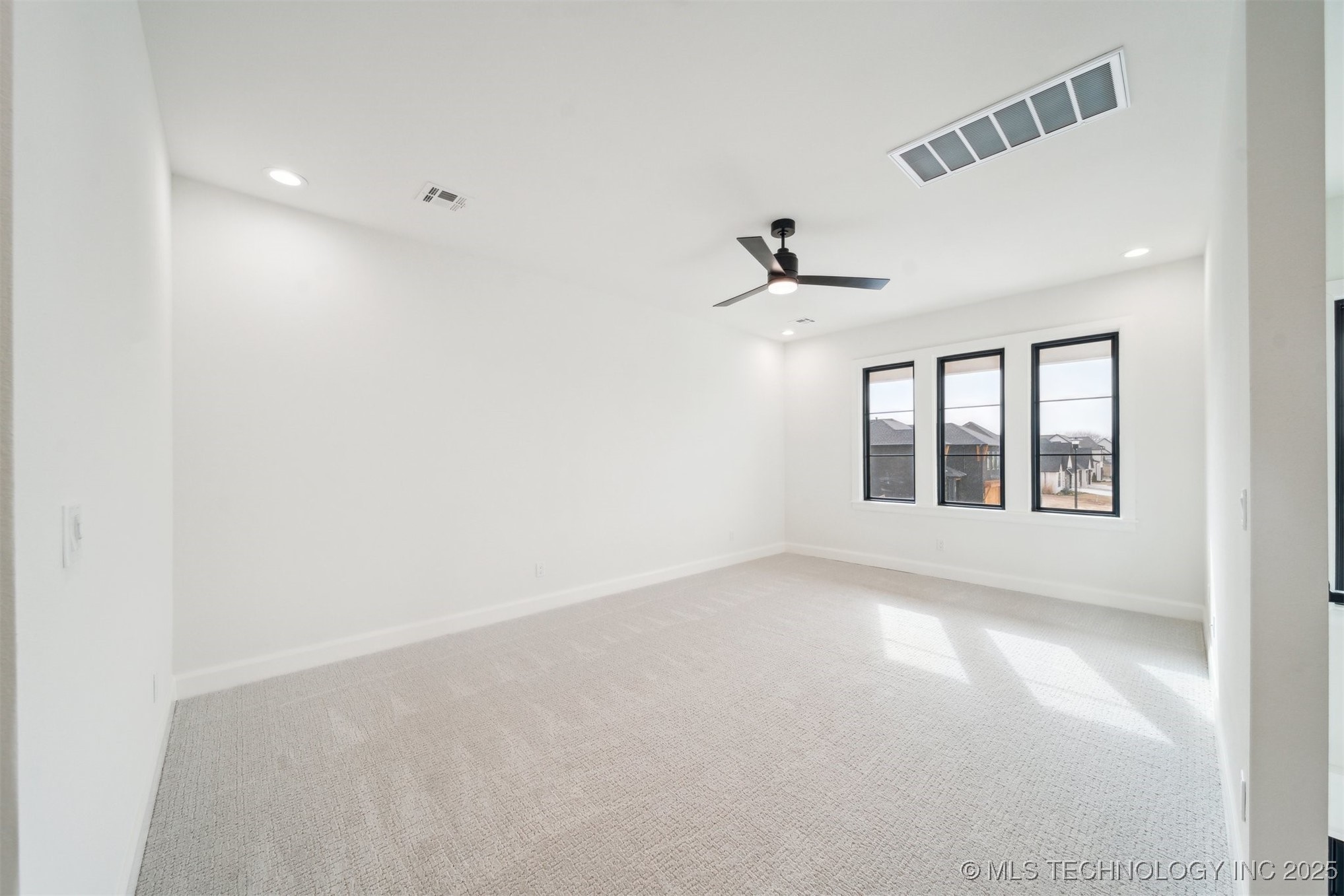 12619 S Fulton Avenue