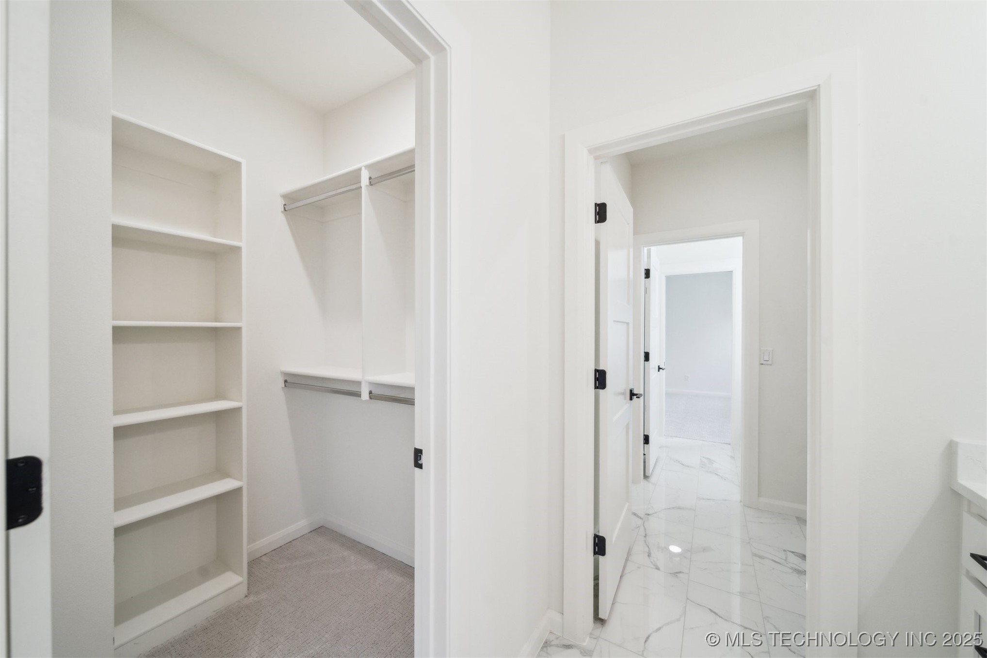 12619 S Fulton Avenue