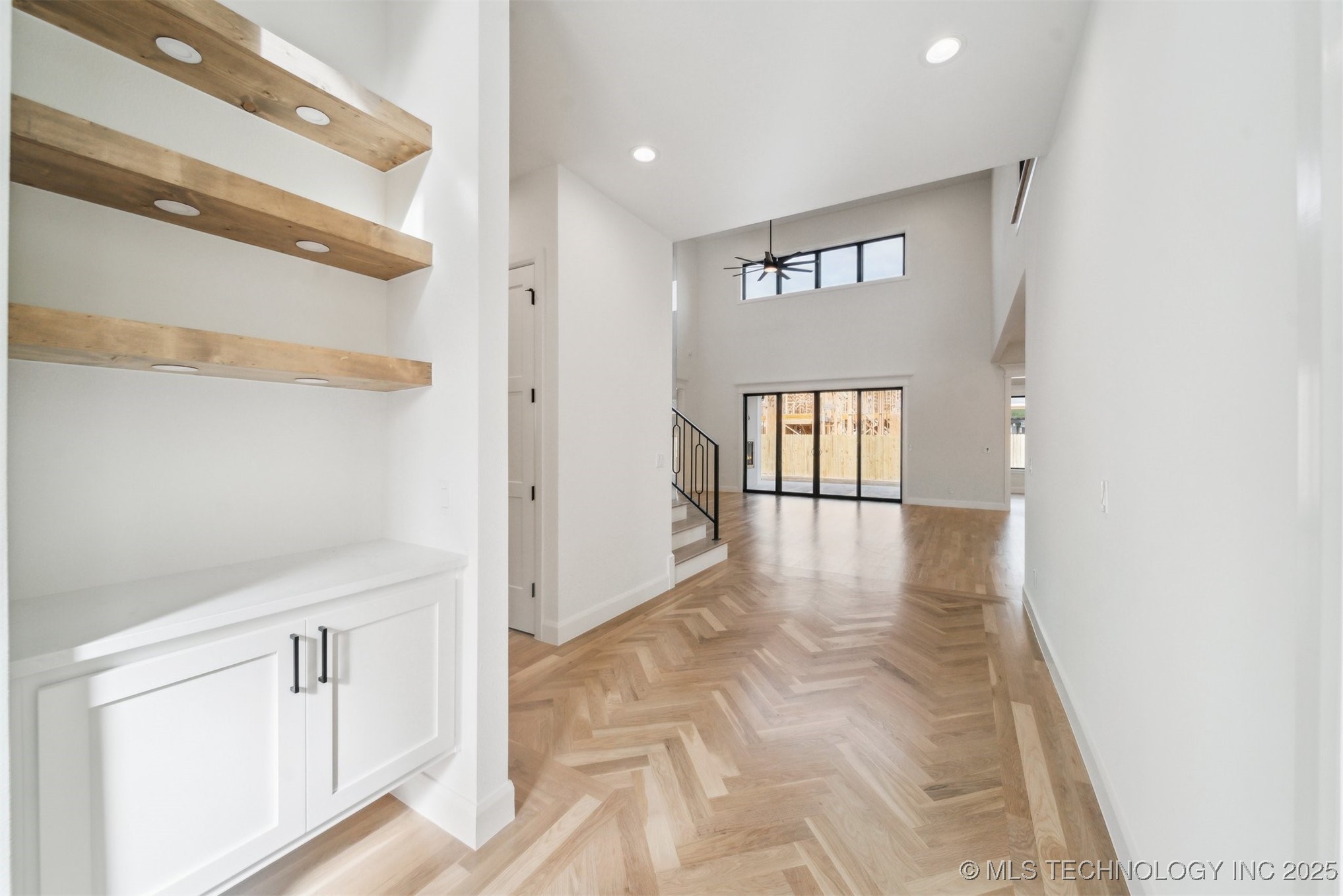 12619 S Fulton Avenue