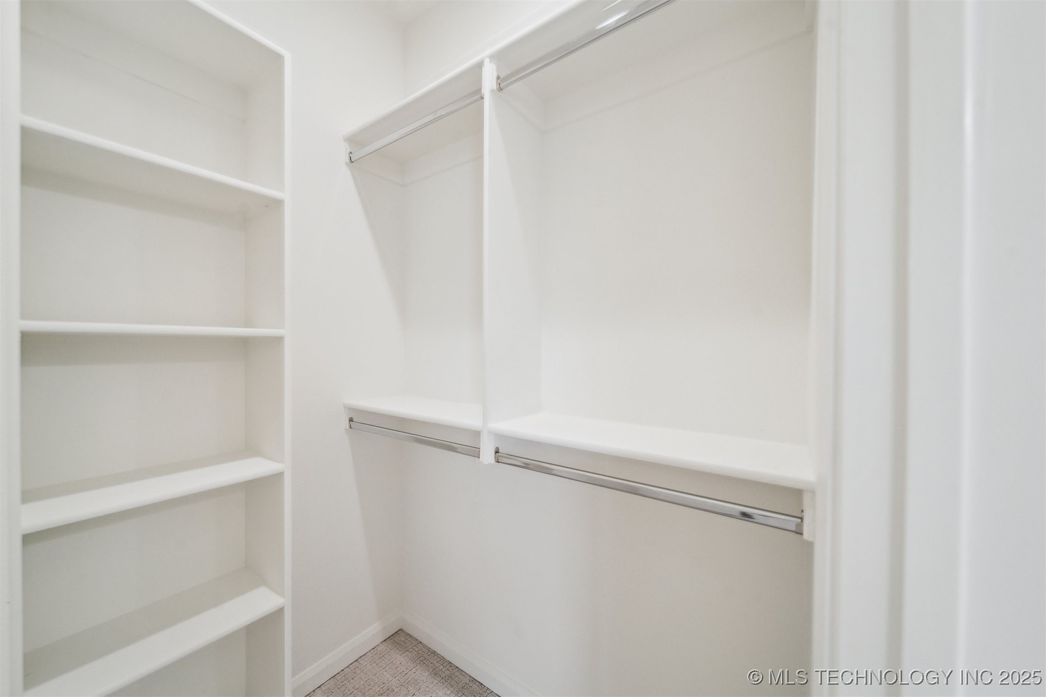 12619 S Fulton Avenue