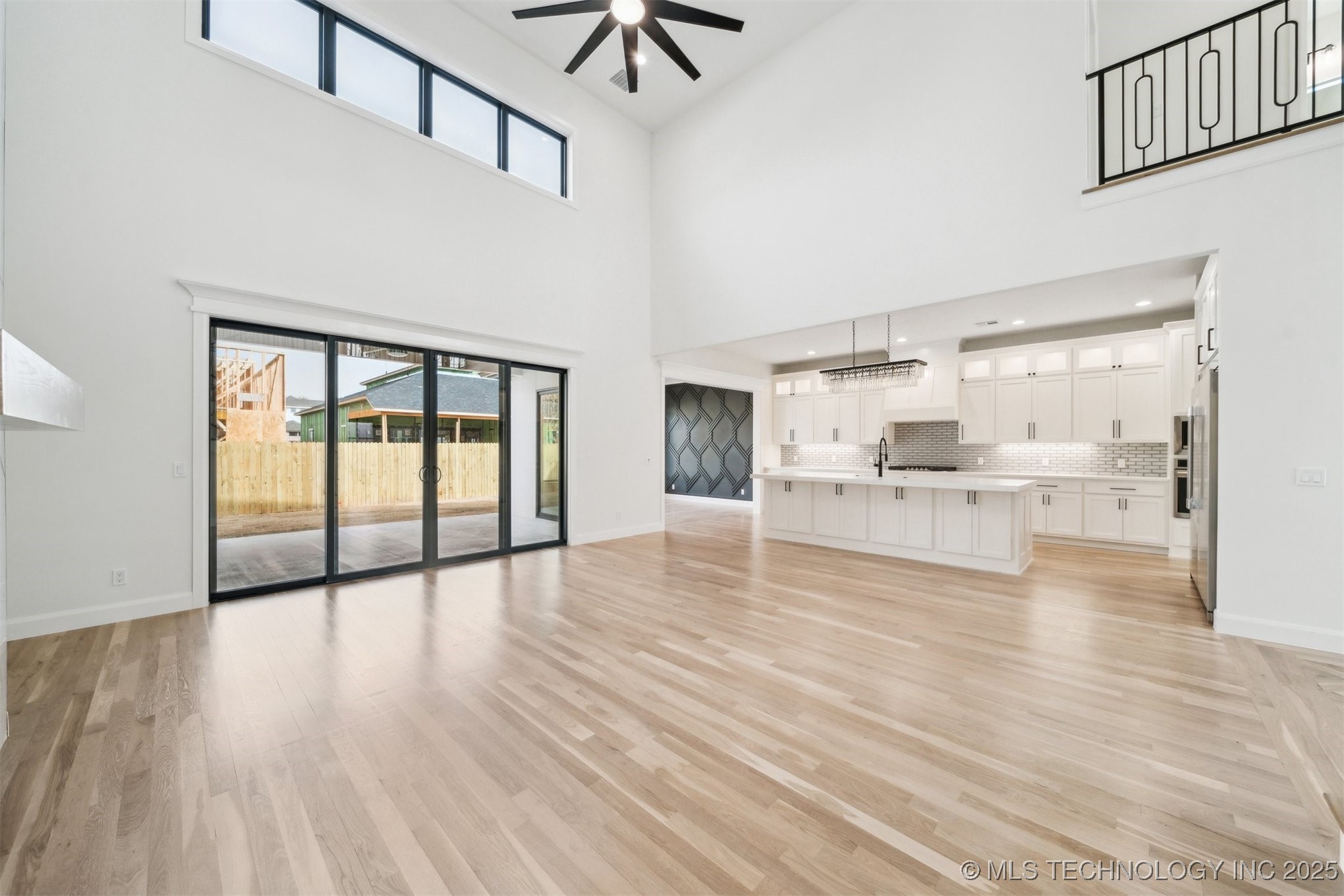 12619 S Fulton Avenue