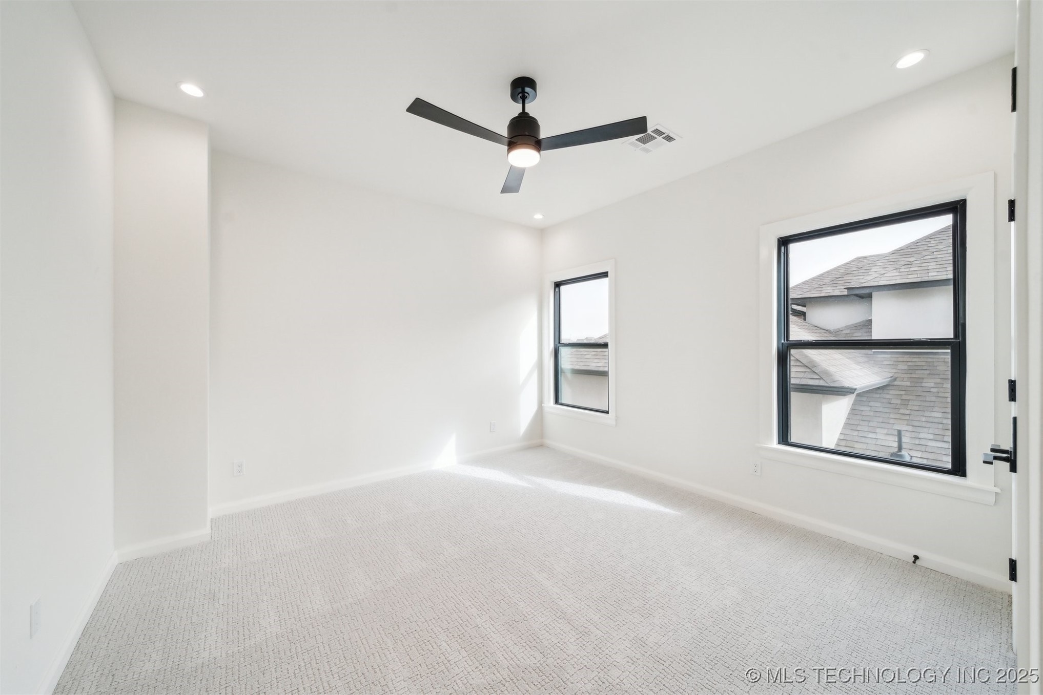 12619 S Fulton Avenue