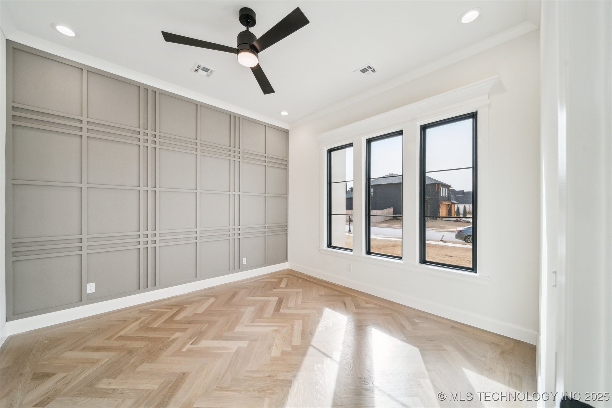 12619 S Fulton Avenue