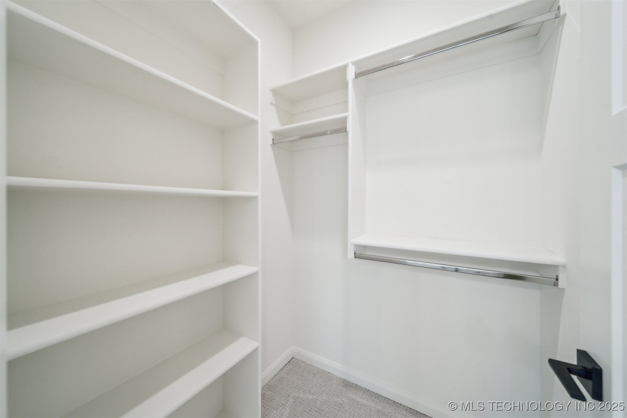 12619 S Fulton Avenue