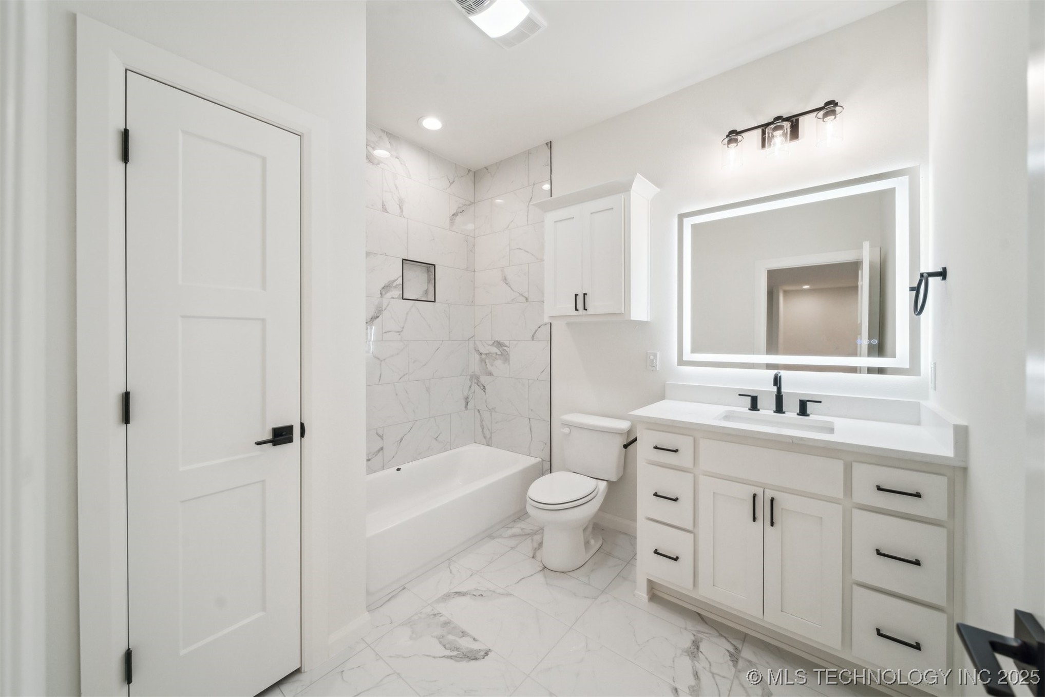 12619 S Fulton Avenue