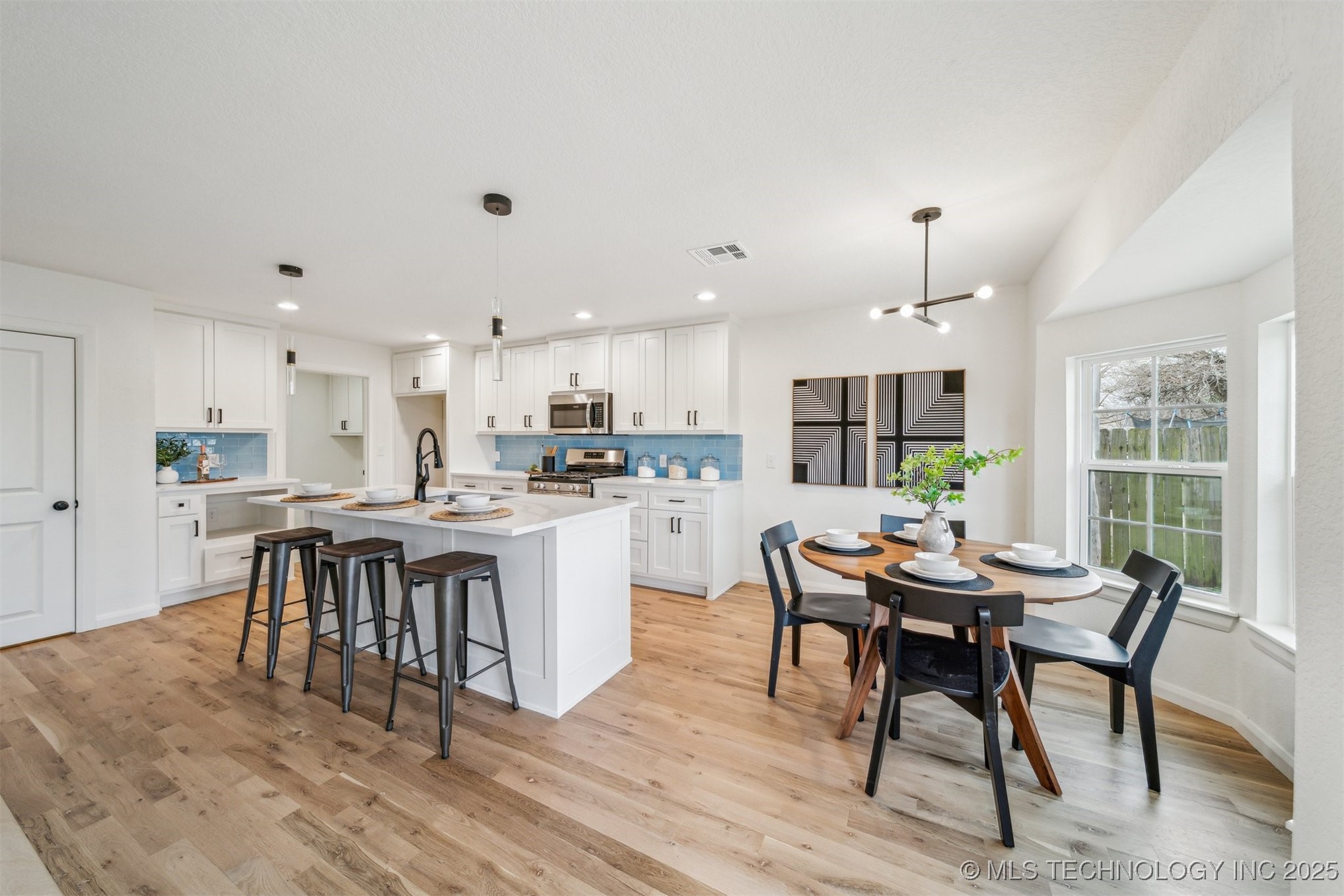 7704 S 85th East Avenue