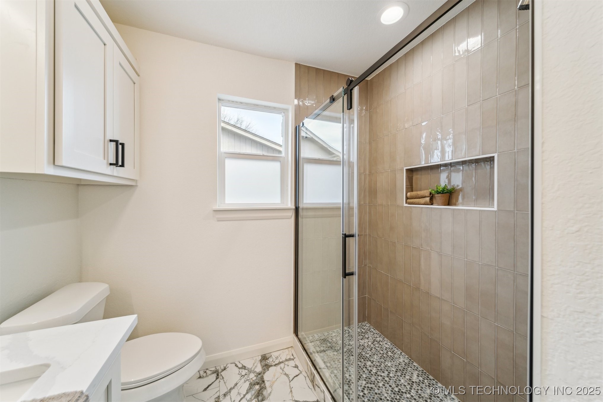 7704 S 85th East Avenue