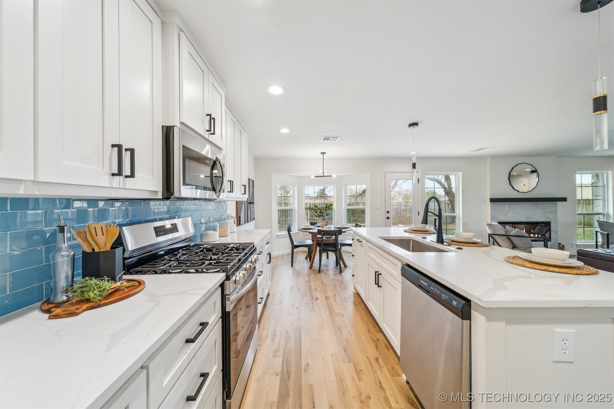 7704 S 85th East Avenue