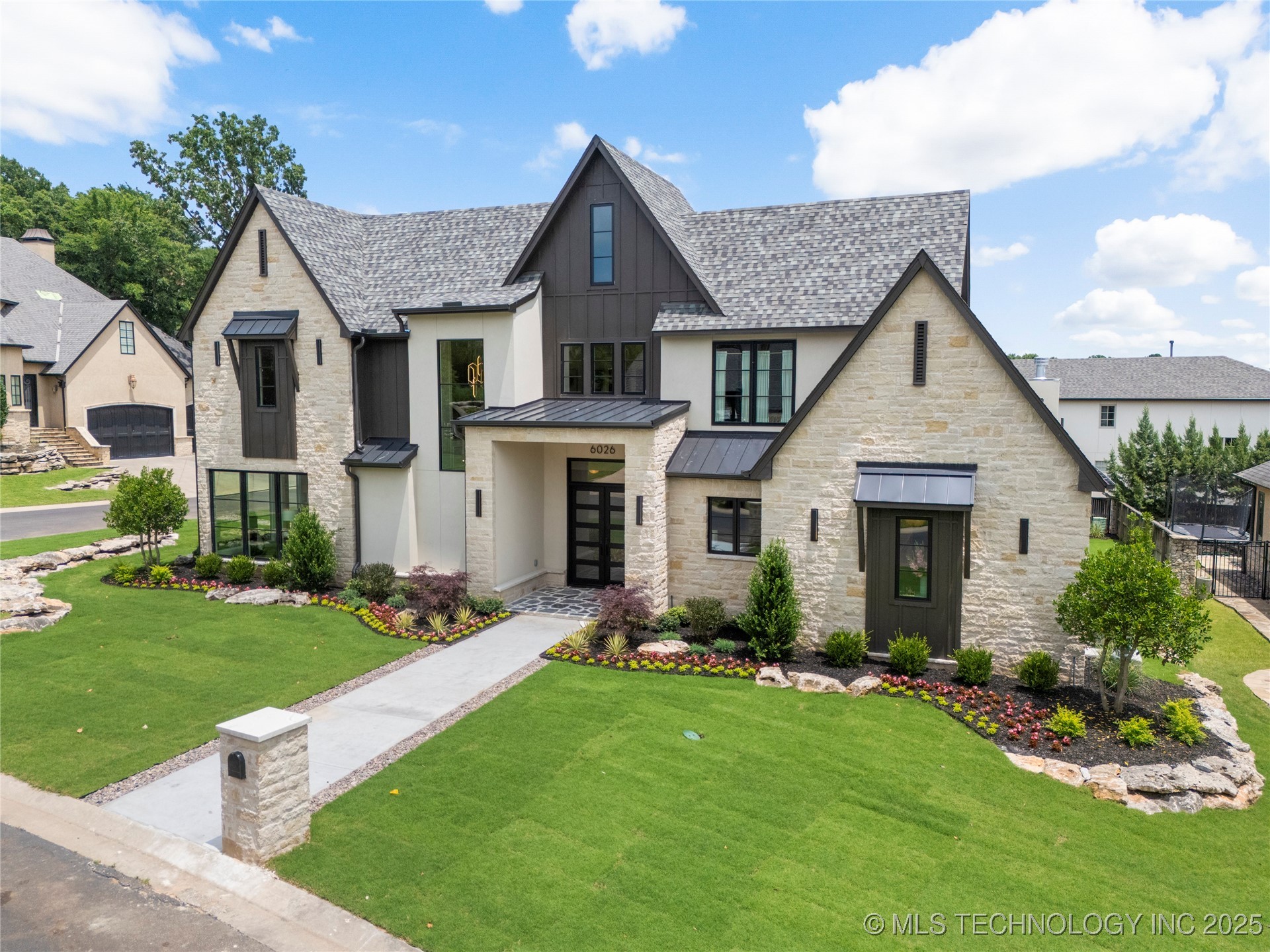 6026 E 119th Place