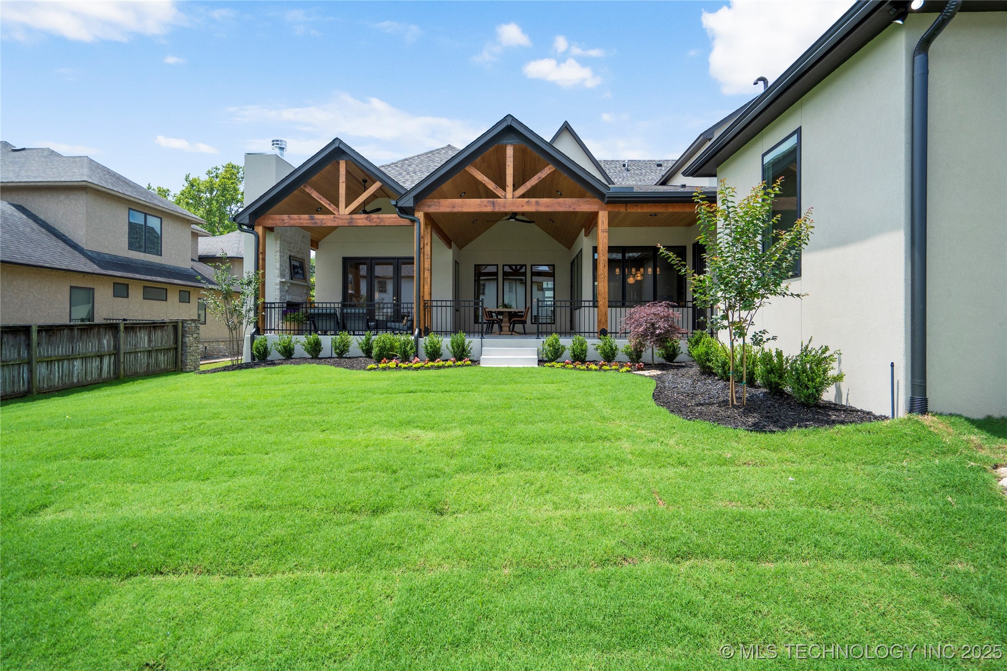 6026 E 119th Place