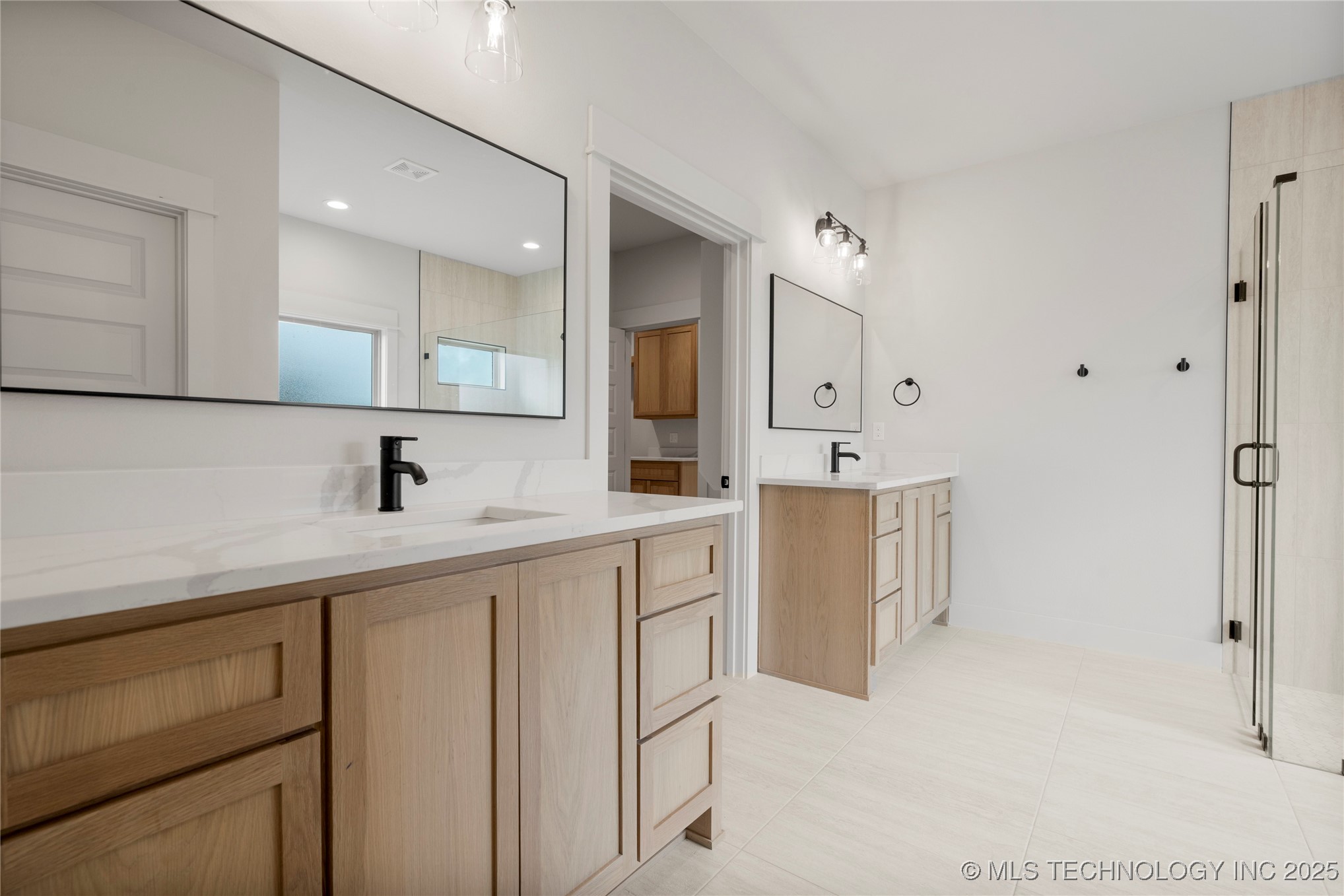 2048 E 128th Place S