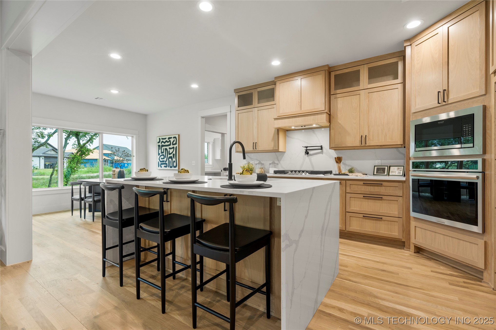 2048 E 128th Place S