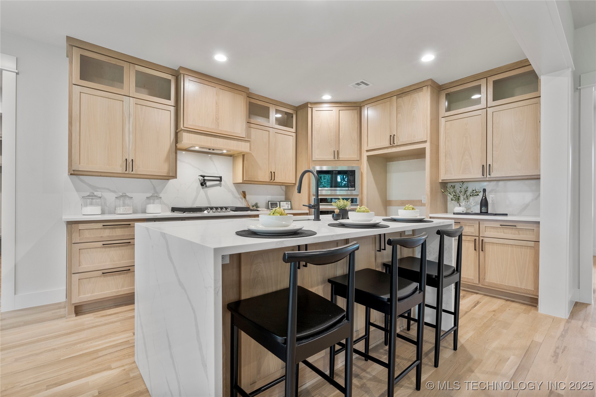 2048 E 128th Place S