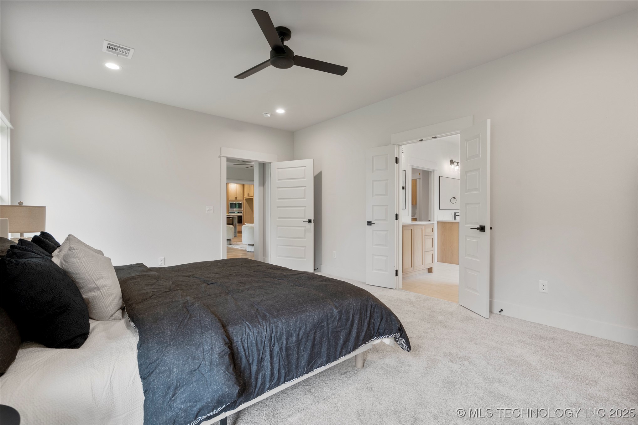 2048 E 128th Place S